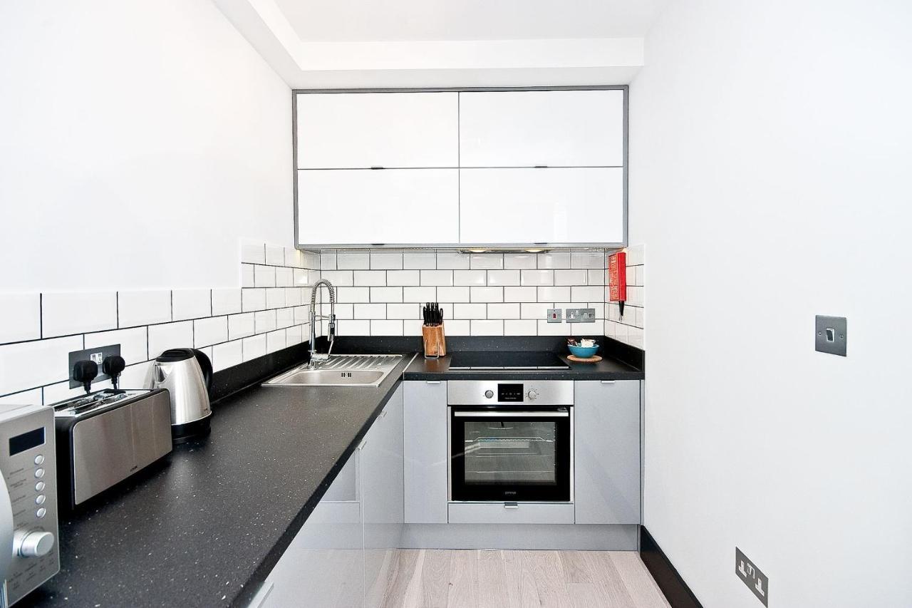 Heinze Flat 402 - One Bedroom Fourth Floor Flat By City Living Лондон Екстер'єр фото
